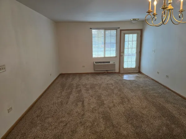 $1,550 | 1626 McClure Road, Aurora, IL 60505