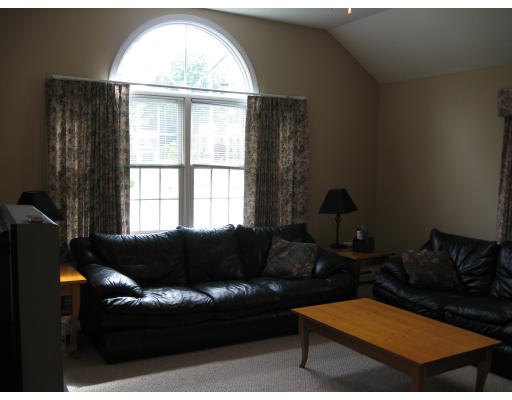 28 Littlefield Road Milford, MA 01757 - Photo 4 of 14 Gallery Image 4