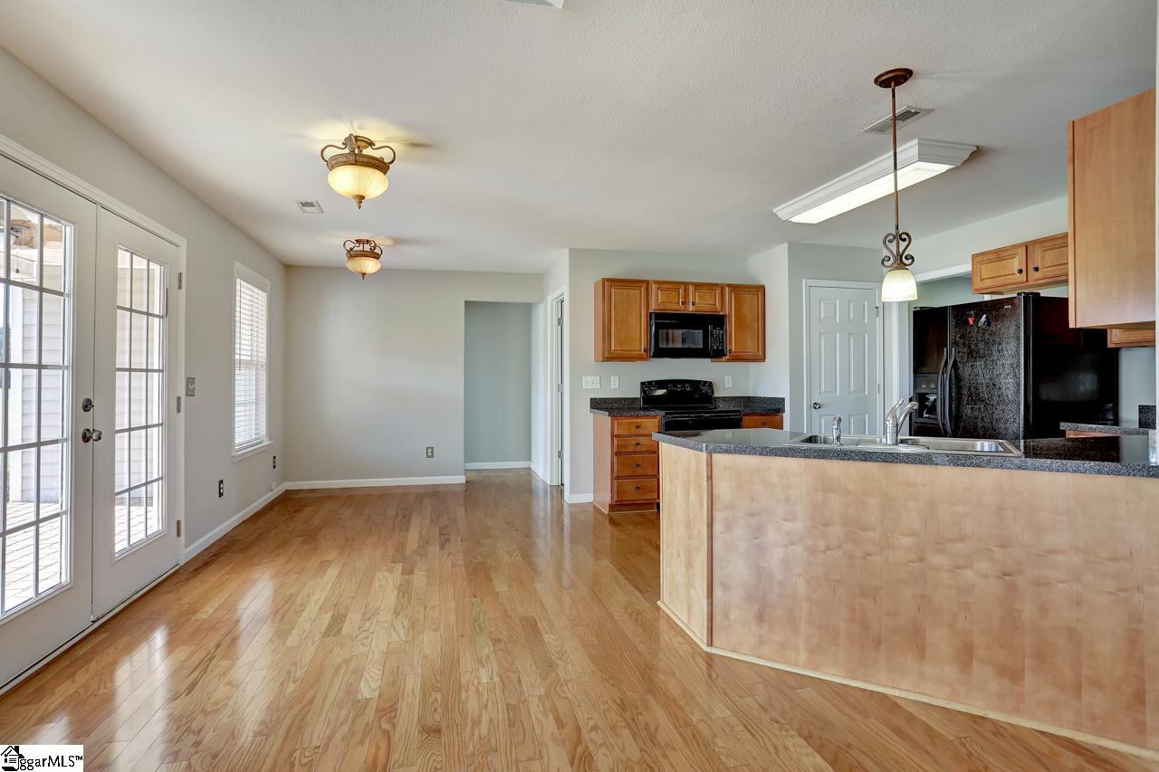 135 Dillard Road Duncan, SC 29334 - Photo 8 of 31 Gallery Image 8