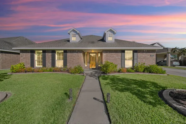 $429,900 | 6603 Texoma Drive, Manvel, TX 77578