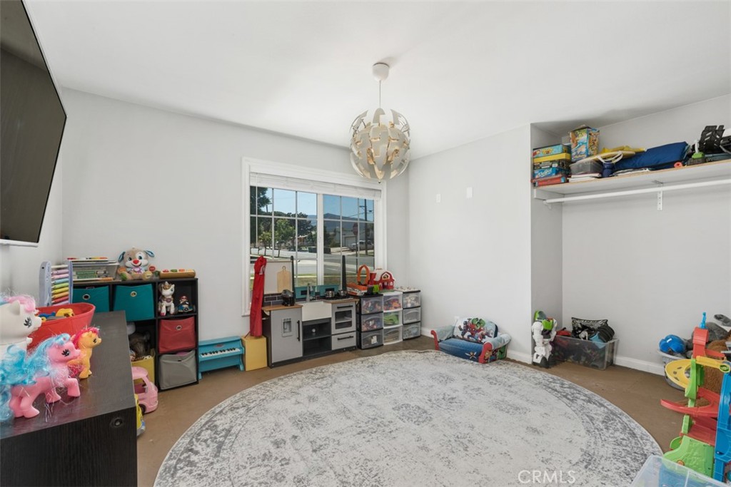 895 West Crestview Street Corona, CA 92882 - Photo 22 of 25