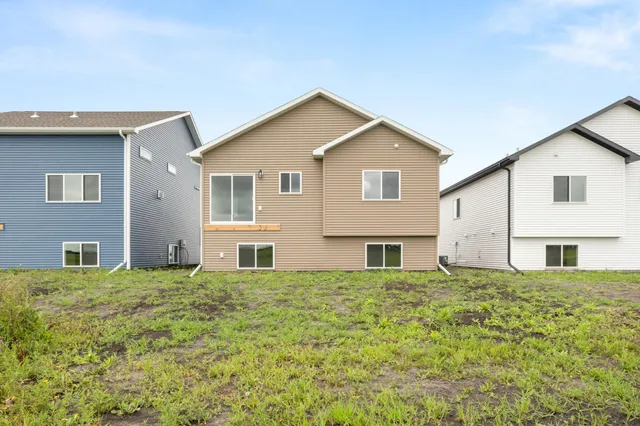 $375,000 | 2623 38th Avenue South, Moorhead, MN 56560