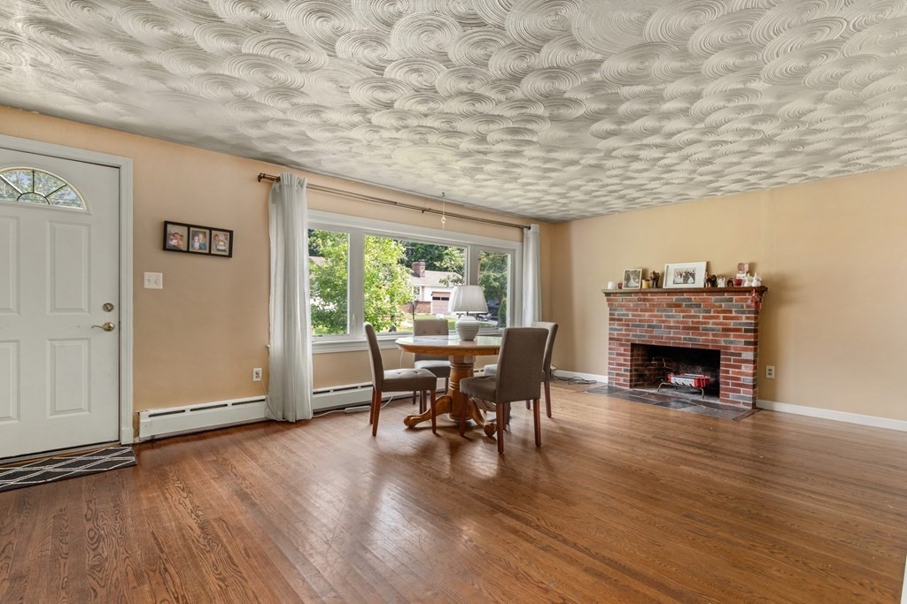 8 Spring Lane Saugus, MA 01906 - Photo 7 of 39 Gallery Image 7
