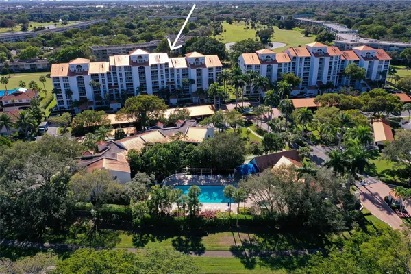 $3,500 | 4108 West Palm Aire Drive, Unit 83B, Pompano Beach, FL 33069