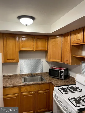 $1,400 | 553-1 St Street, Philadelphia, PA 19116