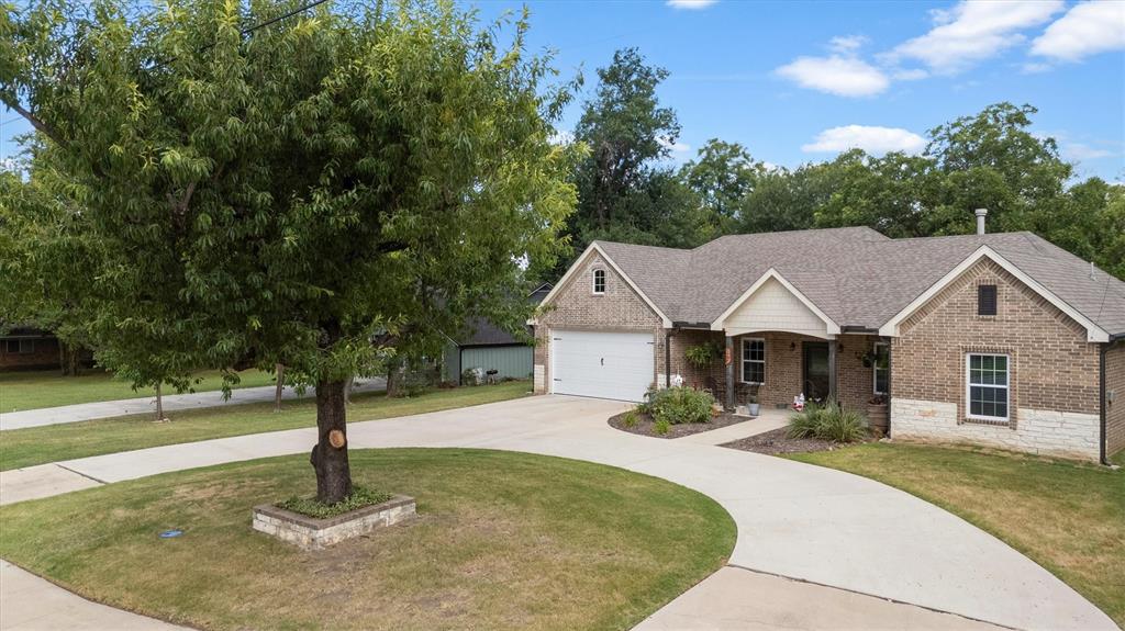 327 Walnut Street Terrell, TX 75160 - Photo 3 of 32