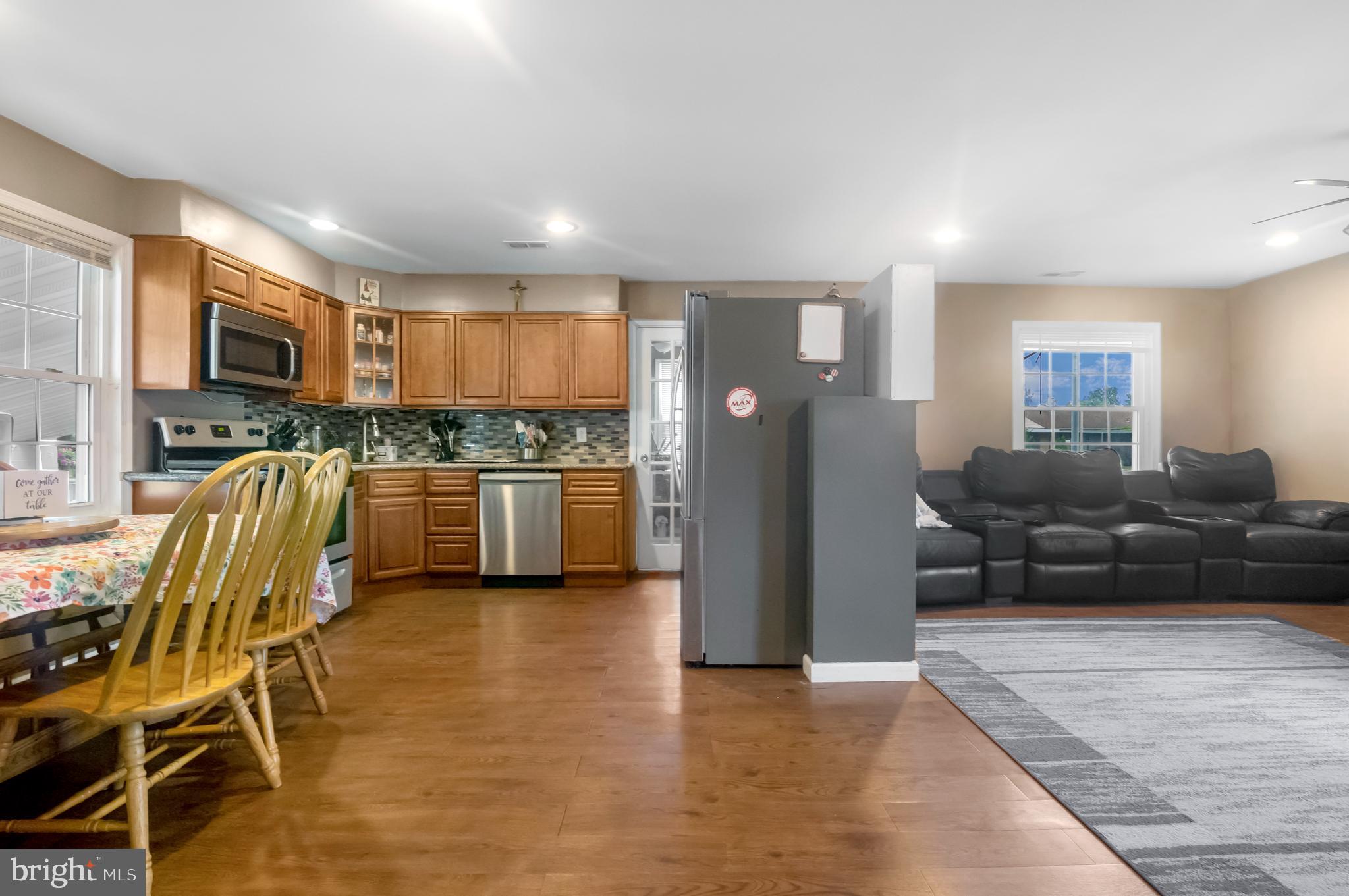 39 Deepgreen Lane Levittown, PA 19055 - Photo 12 of 20