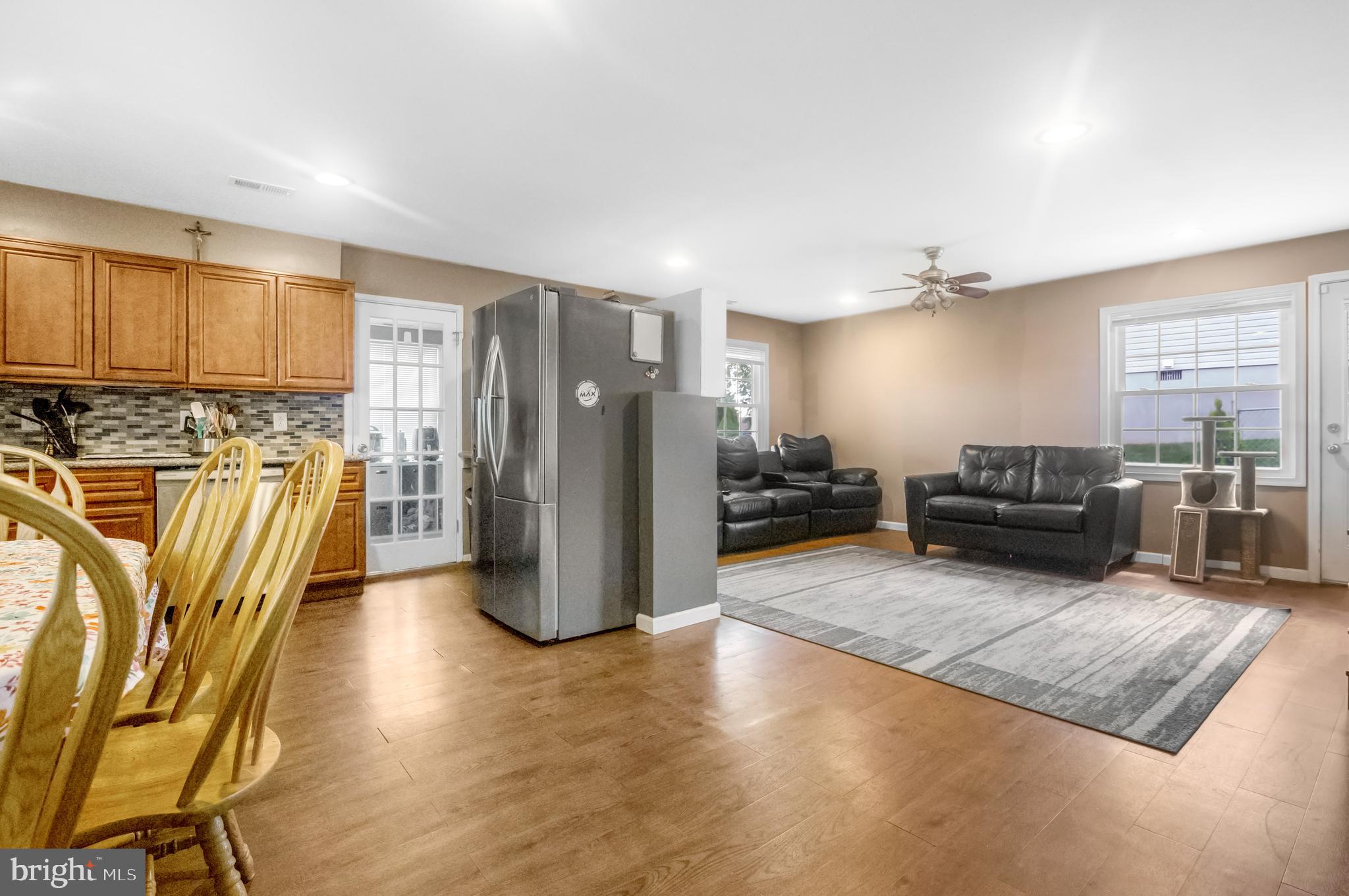 39 Deepgreen Lane Levittown, PA 19055 - Photo 13 of 20