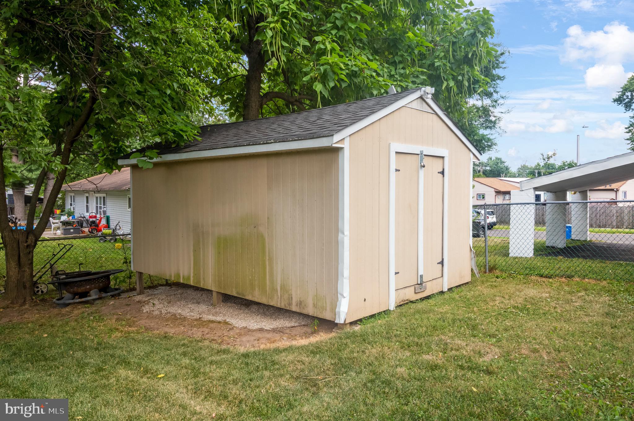 39 Deepgreen Lane Levittown, PA 19055 - Photo 18 of 20