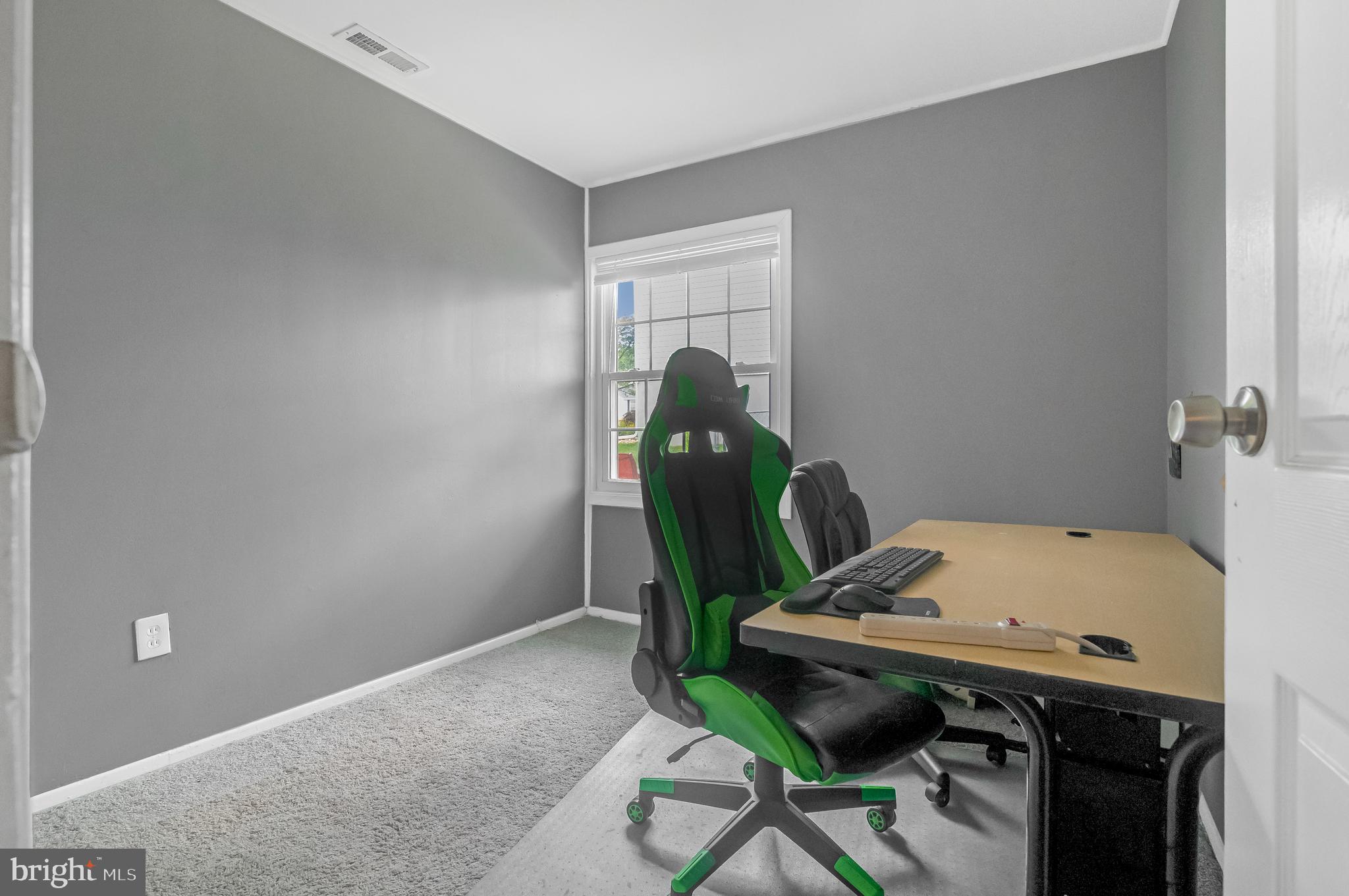 39 Deepgreen Lane Levittown, PA 19055 - Photo 9 of 20