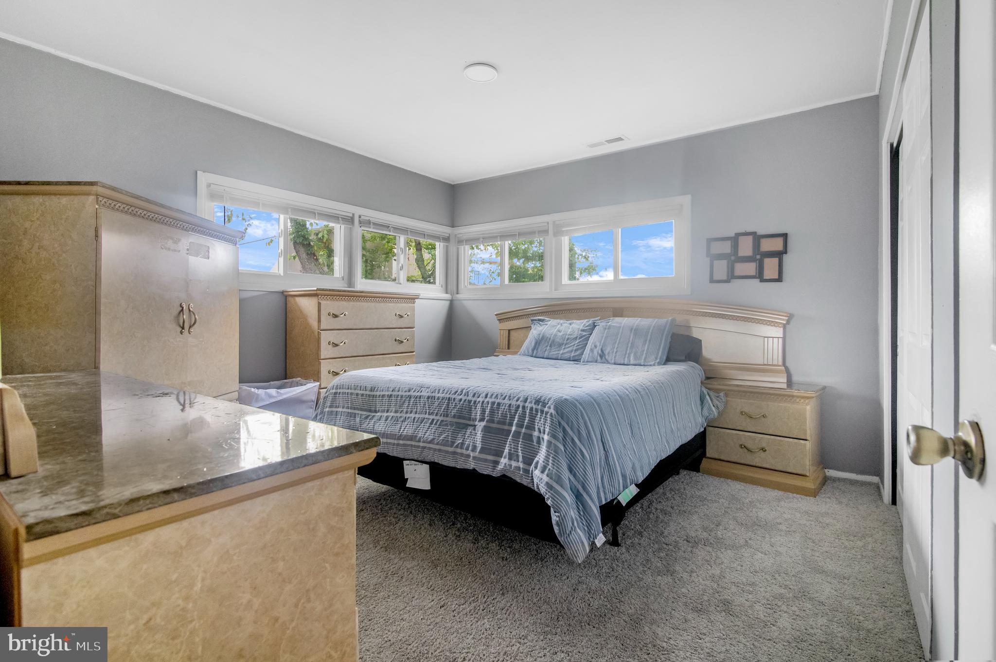 39 Deepgreen Lane Levittown, PA 19055 - Photo 10 of 20