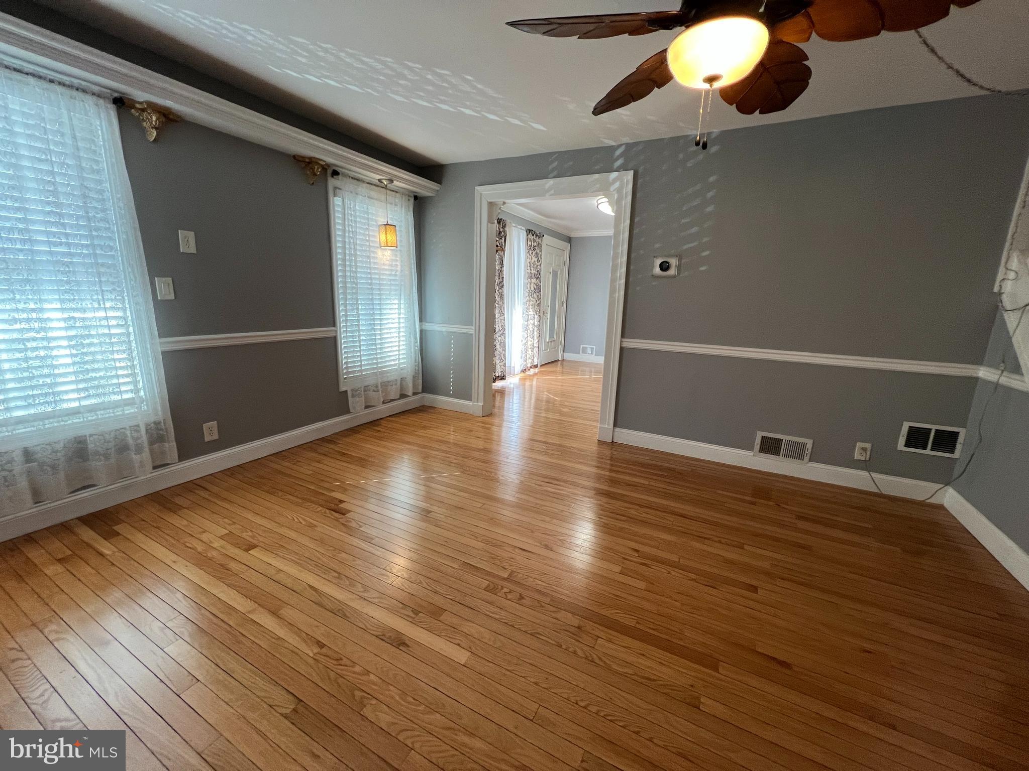 12220 Centerhill Street Silver Spring, MD 20902 - Photo 11 of 73 LR