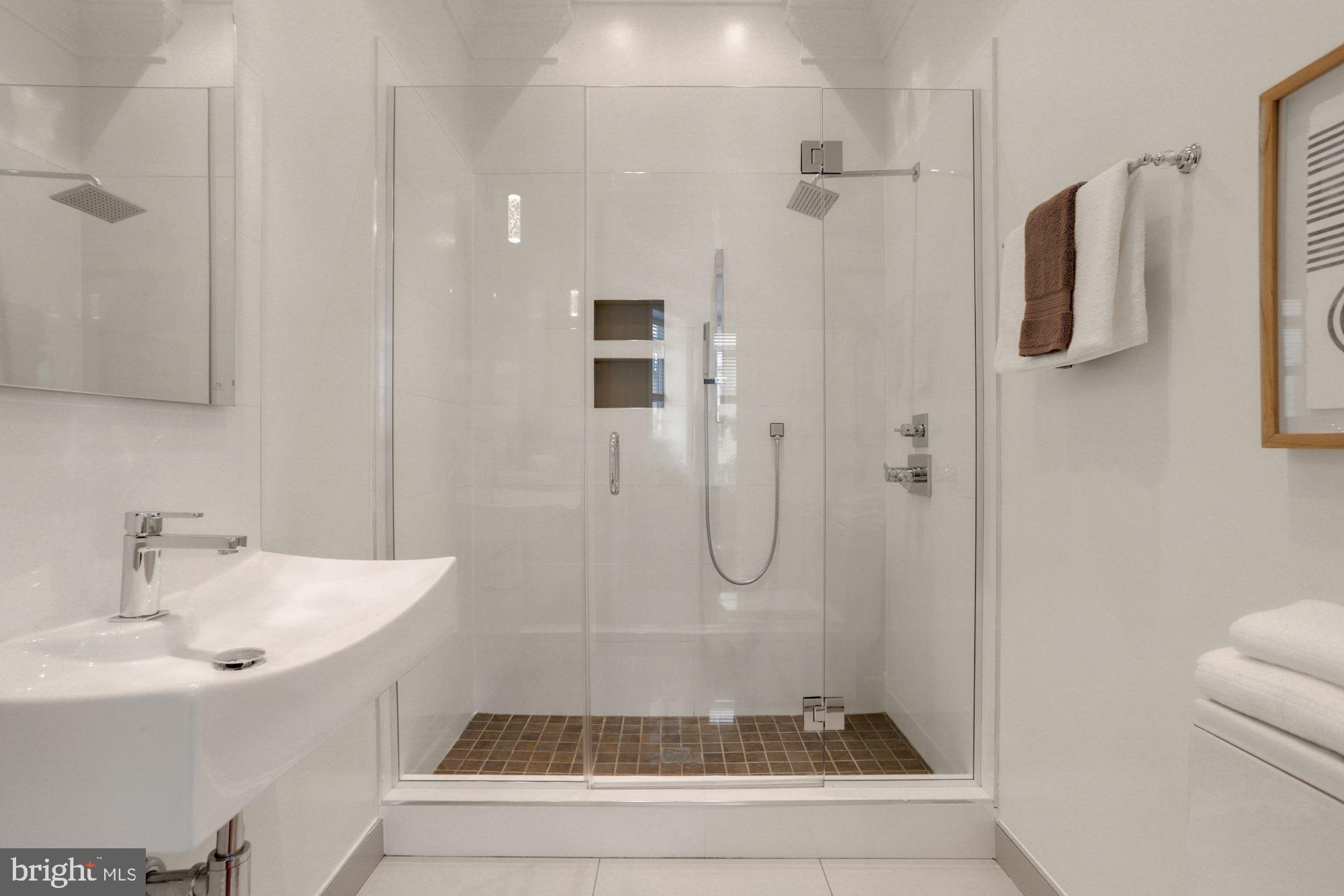 2464 Ontario Road Northwest, Unit 3 Washington, DC 20009 - Photo 21 of 24