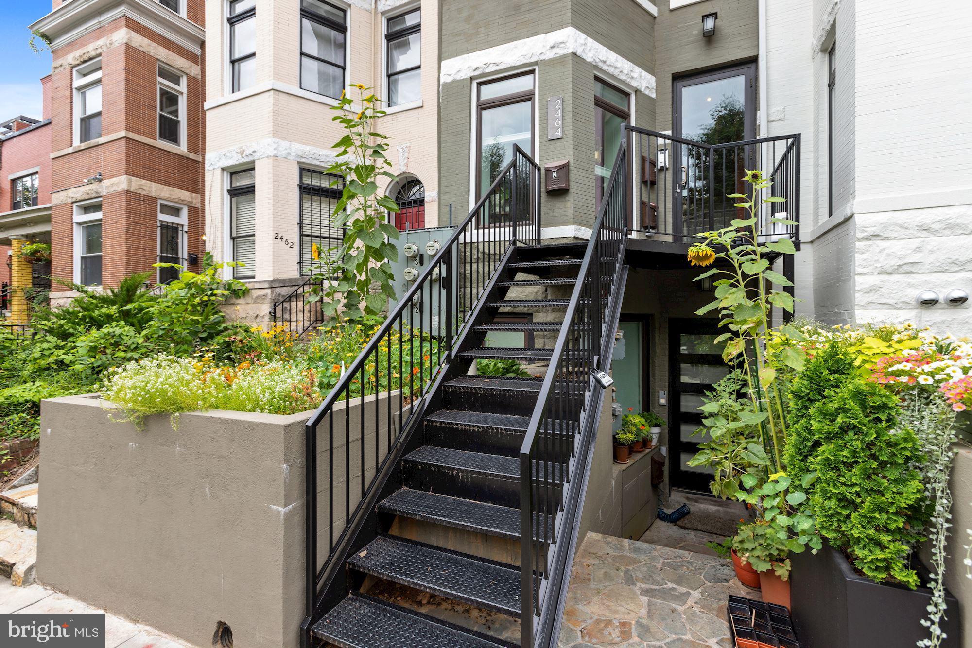 2464 Ontario Road Northwest, Unit 3 Washington, DC 20009 - Photo 3 of 24