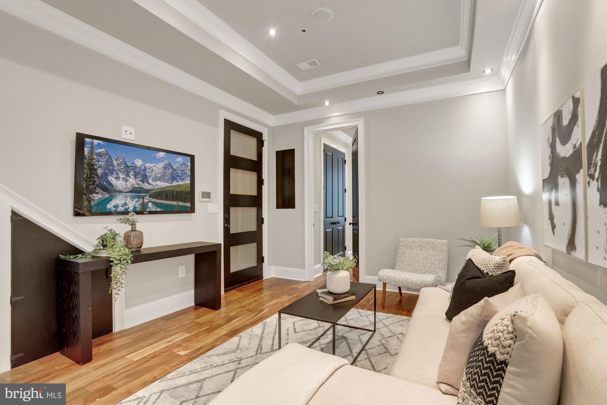 2464 Ontario Road Northwest, Unit 3 Washington, DC 20009 - Photo 4 of 24