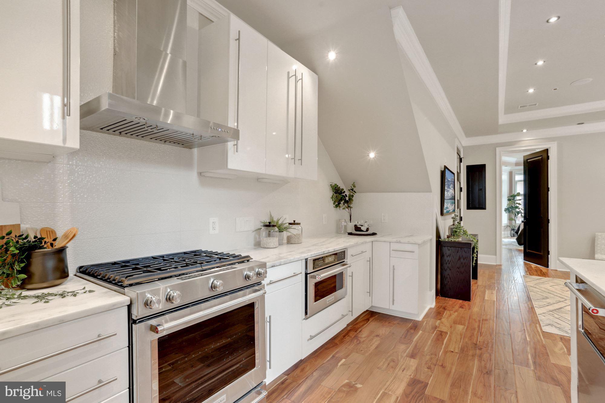 2464 Ontario Road Northwest, Unit 3 Washington, DC 20009 - Photo 7 of 24