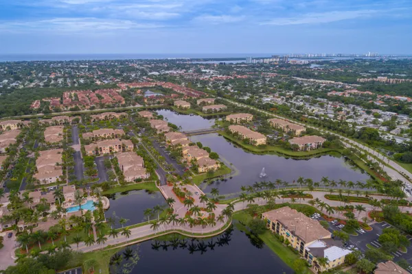 $2,450 | 2727 Anzio Court, Unit 301, Palm Beach Gardens, FL 33410