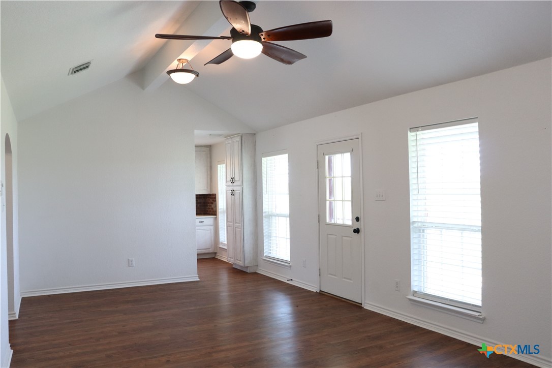 333 Lake Point Road Comanche, TX 76442 - Photo 18 of 30 Gallery Image 18