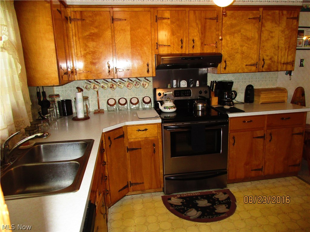 3469 Templeton Road Northwest Warren, OH 44481 - Photo 12 of 19 Gallery Image 12