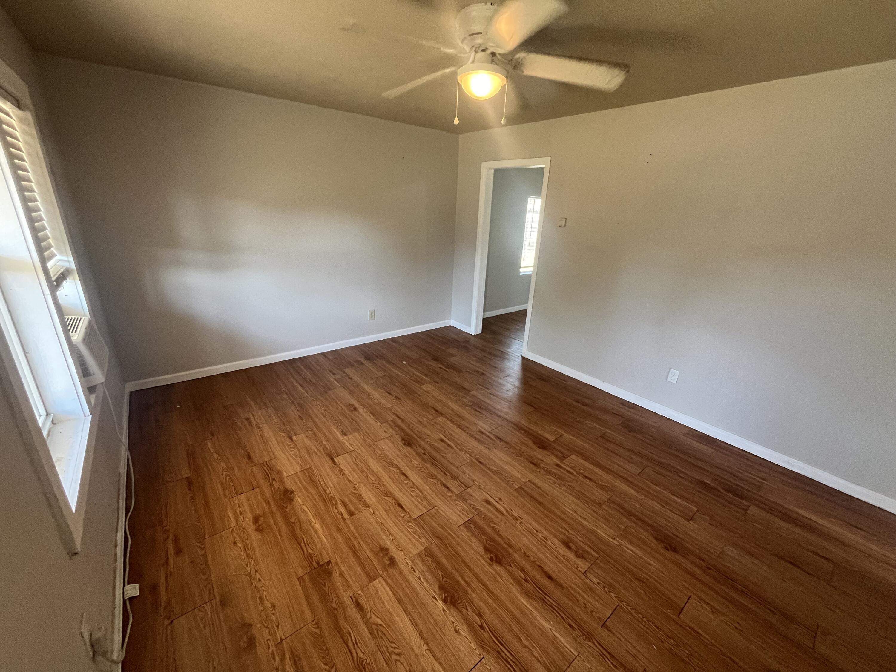 2810 41st Street Lubbock, TX 79413 - Photo 2 of 6 IMG_1322