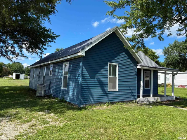 $155,000 | 212 Adams Street, Coatsburg, IL 62325