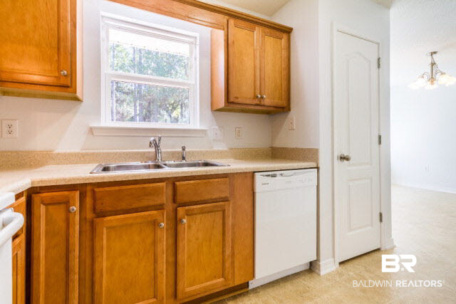 2557 Santa Rosa Drive Lillian, AL 36549 - Photo 5 of 17 Kitchen