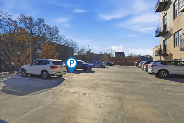 $2,150 | 823 North Hoyne Avenue, Unit 2, Chicago, IL 60622