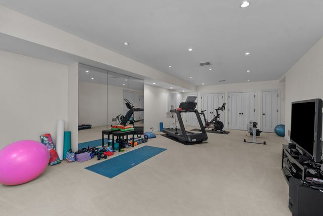 $3,950,000 | 701 East Center Avenue, Lake Bluff, IL 60044