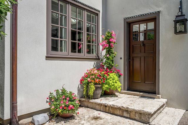 $3,950,000 | 701 East Center Avenue, Lake Bluff, IL 60044