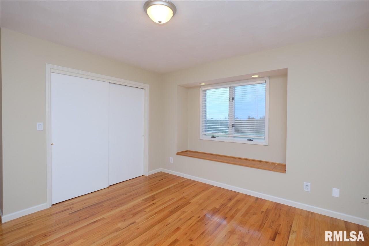 6509 South Hollis Road Bartonville, IL 61607 - Photo 16 of 36 Gallery Image 16