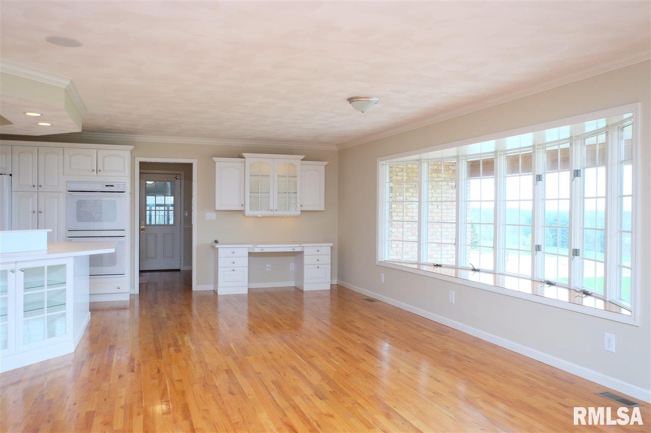 6509 South Hollis Road Bartonville, IL 61607 - Photo 5 of 36 Gallery Image 5