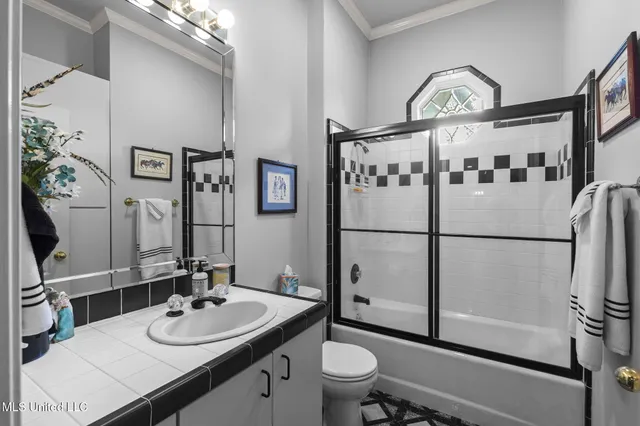 $525,000 | 901 Hackberry Lane, Canton, MS 39046