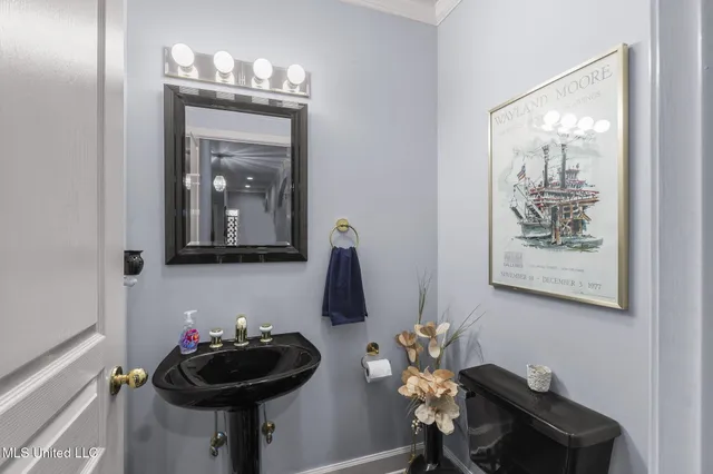 $525,000 | 901 Hackberry Lane, Canton, MS 39046