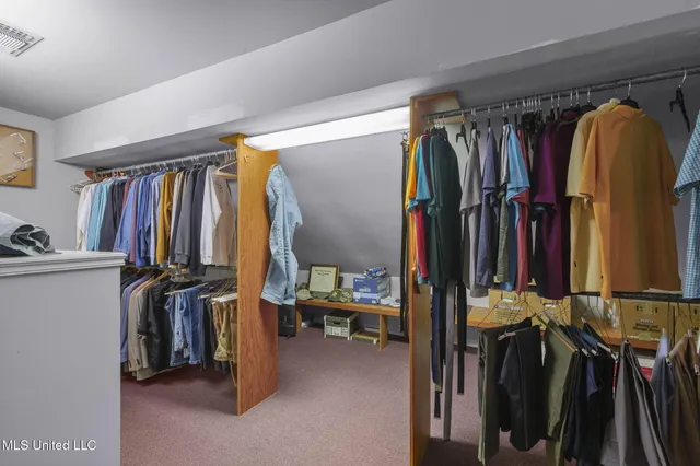 $525,000 | 901 Hackberry Lane, Canton, MS 39046