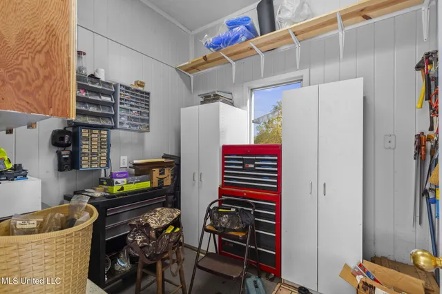 $525,000 | 901 Hackberry Lane, Canton, MS 39046