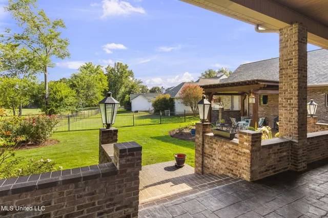 $525,000 | 901 Hackberry Lane, Canton, MS 39046