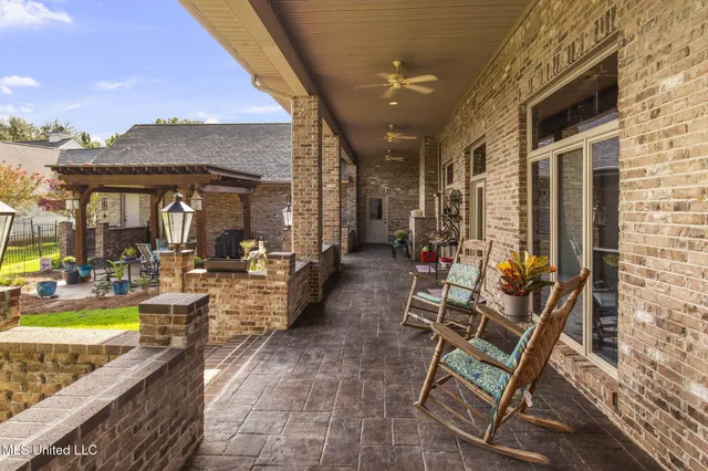 $525,000 | 901 Hackberry Lane, Canton, MS 39046