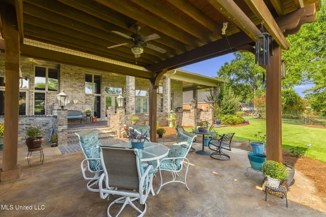 $525,000 | 901 Hackberry Lane, Canton, MS 39046