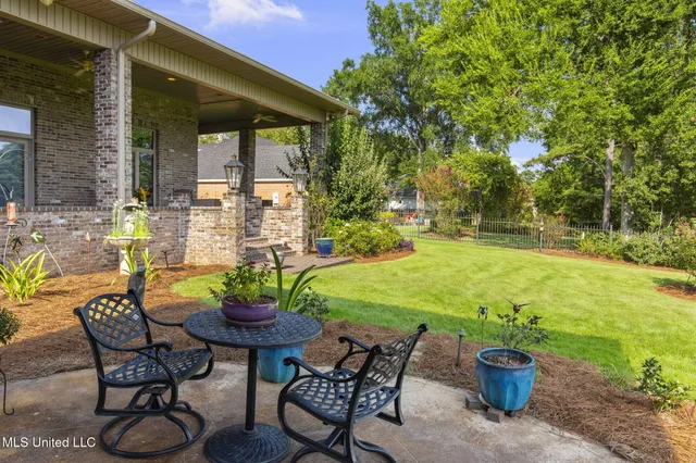 $525,000 | 901 Hackberry Lane, Canton, MS 39046