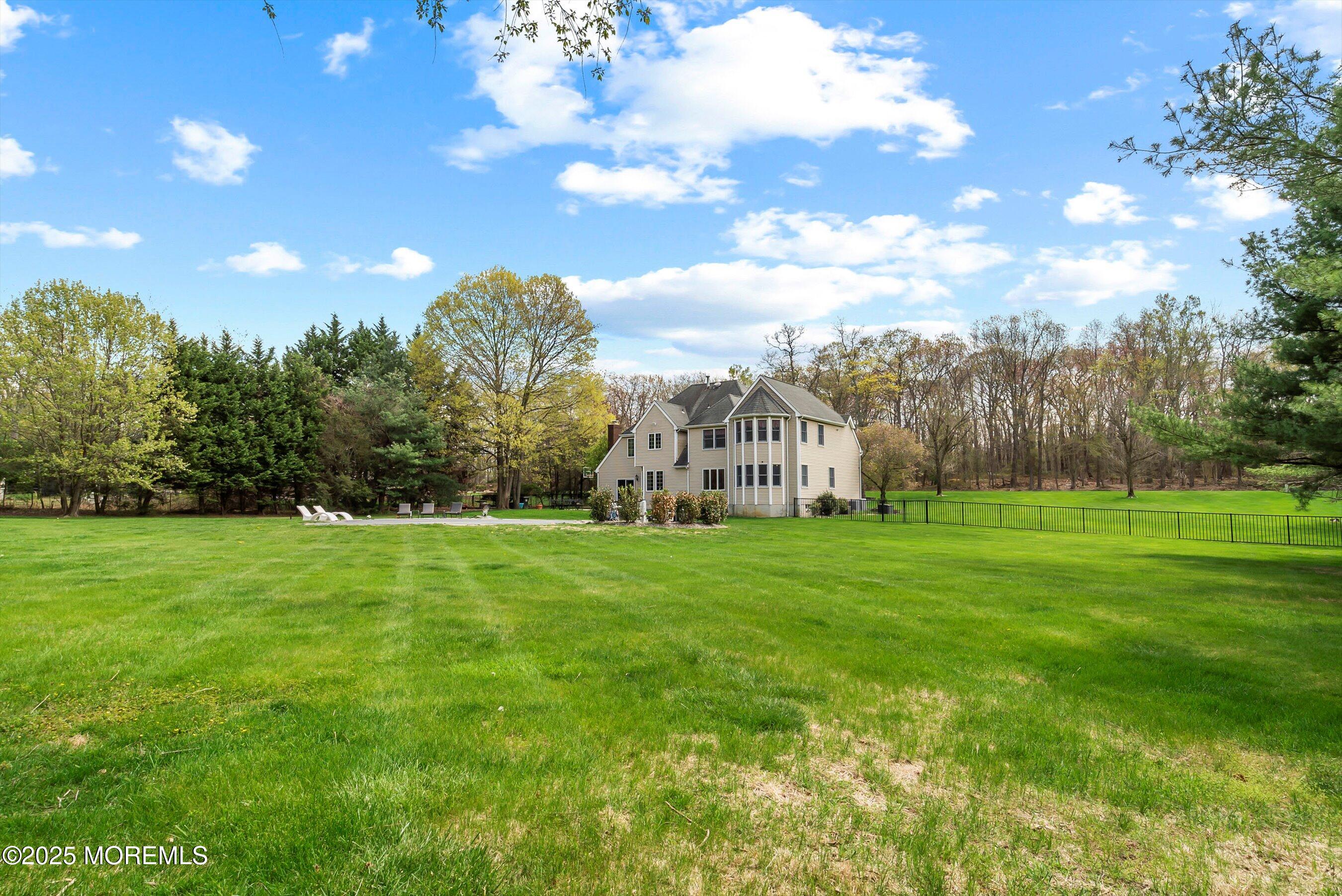 39 Primrose Lane Colts Neck, NJ 07722 - Photo 23 of 52 48-Yard 1C