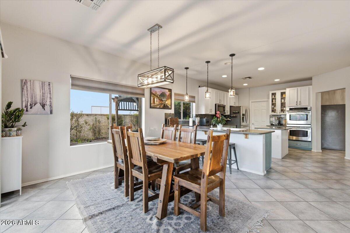 120 West Southern Hills Road Phoenix, AZ 85023 - Photo 21 of 67 Dining Area