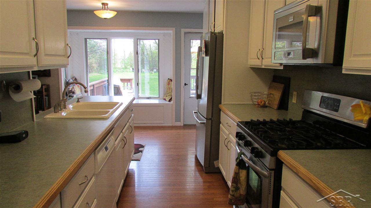 7337 Shattuck Road Saginaw, MI 48603 - Photo 12 of 39 31290416-11.JPG