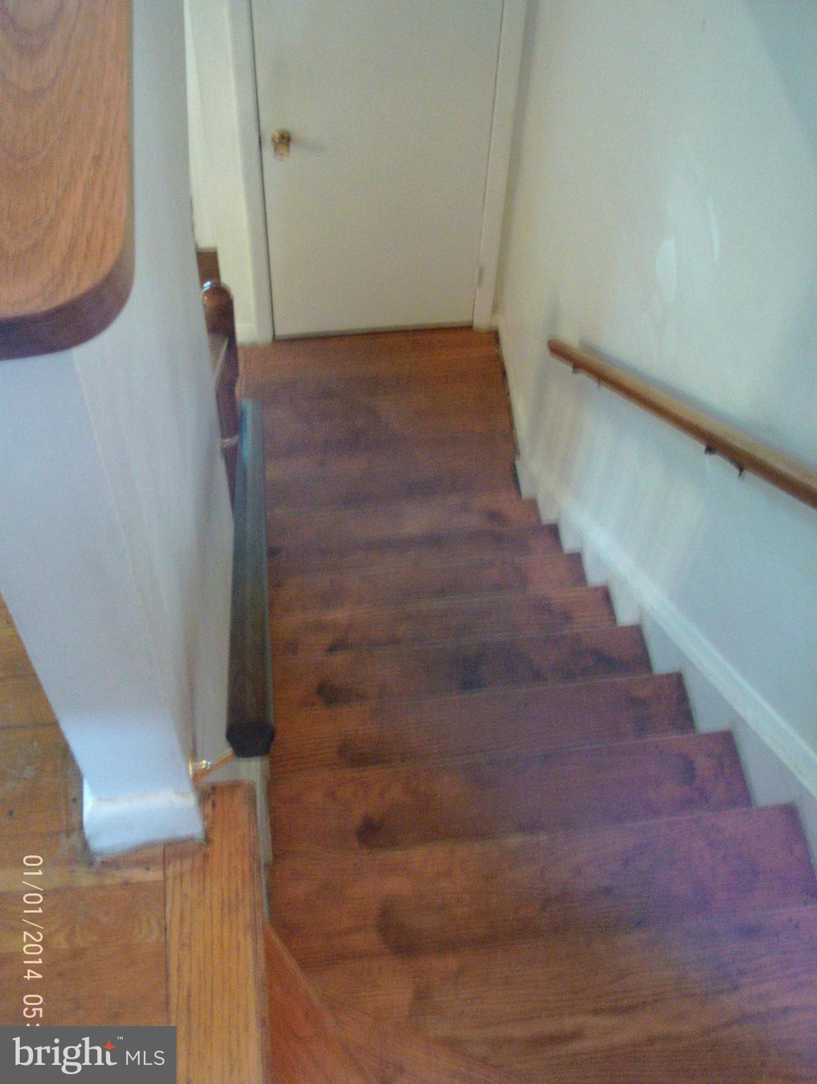 7827 Jamesford Road Baltimore, MD 21222 - Photo 15 of 27 Stairs