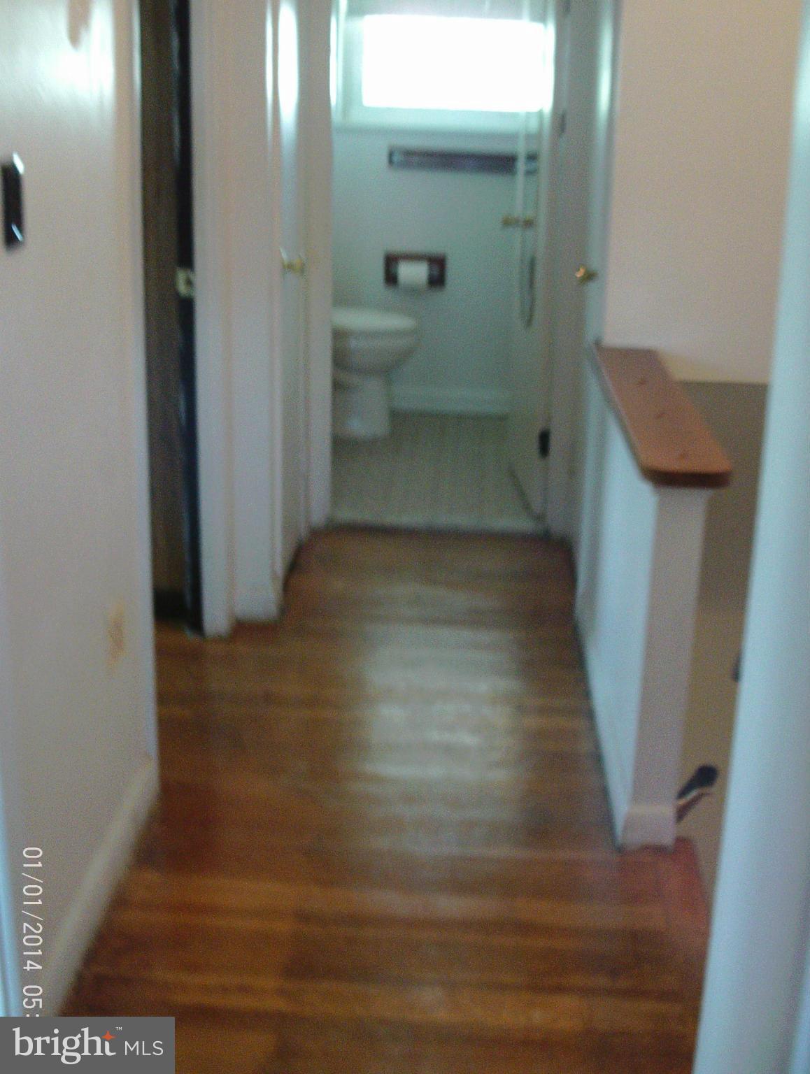7827 Jamesford Road Baltimore, MD 21222 - Photo 16 of 27 Hall