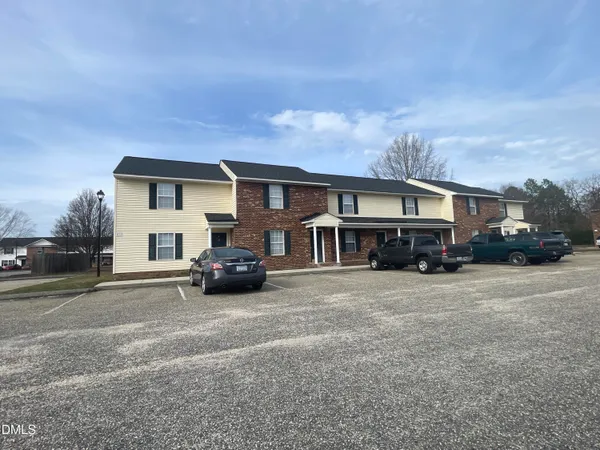 a view of house with a street