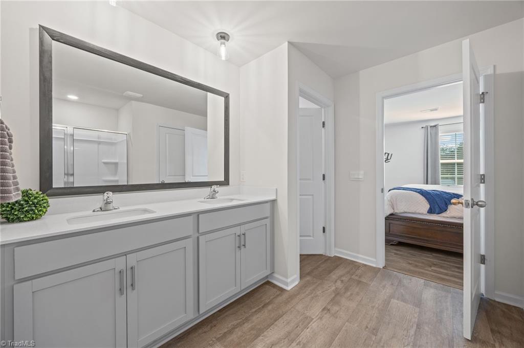 4574 Heatherly Road Winston-Salem, NC 27105 - Photo 21 of 41 Primary en suite bath