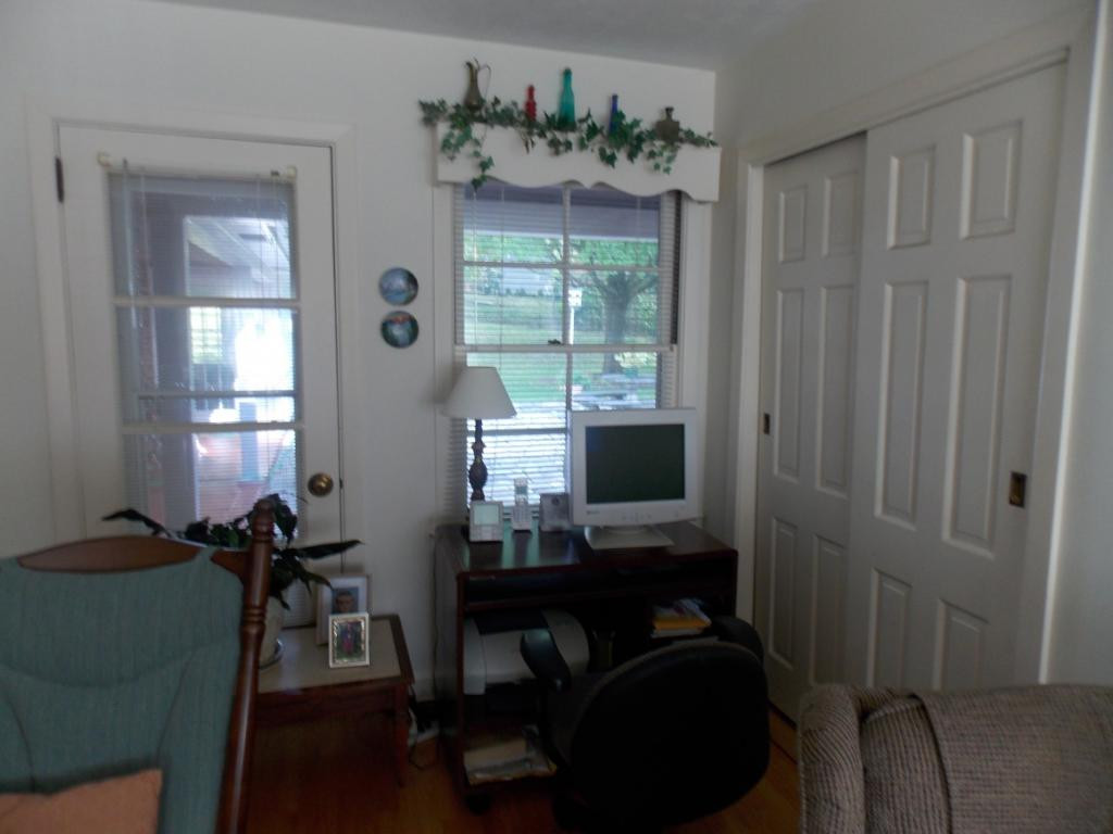622 Valley Drive Bristol, VA 24201 - Photo 13 of 18 Photo 13