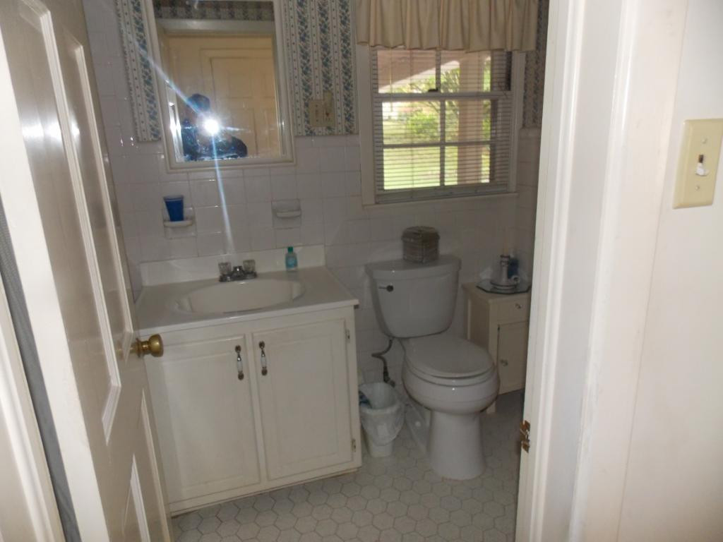 622 Valley Drive Bristol, VA 24201 - Photo 15 of 18 Photo 15