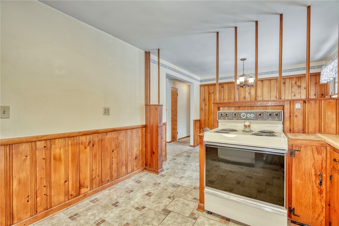 572 Holt Road Webster, NY 14580 - Photo 19 of 39