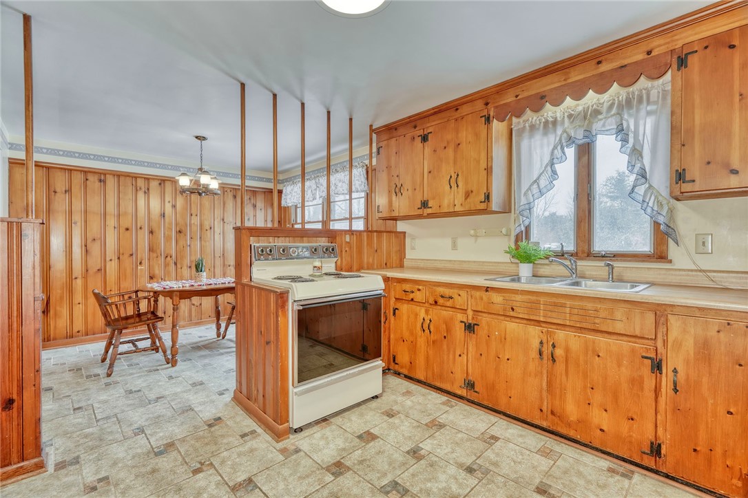 572 Holt Road Webster, NY 14580 - Photo 20 of 39